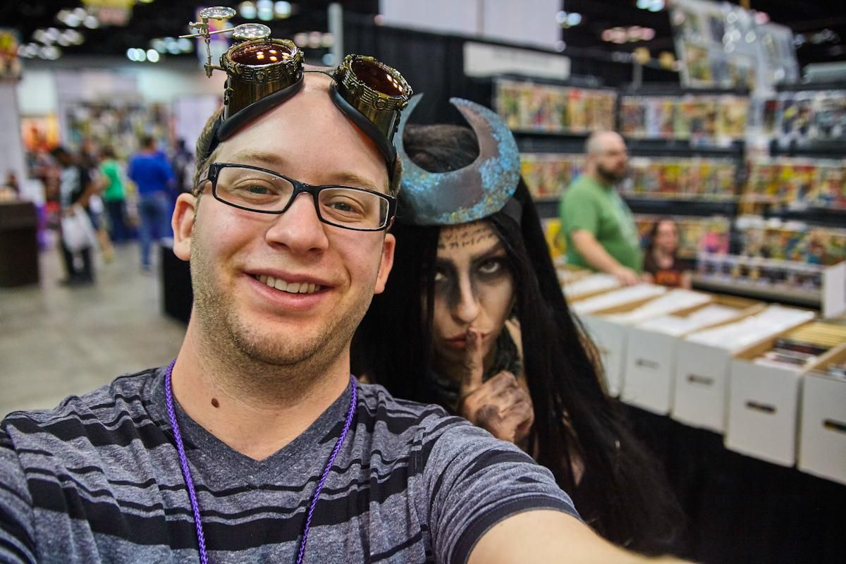 2017-indiana-comic-con-selfies-with-costumes-series (20)